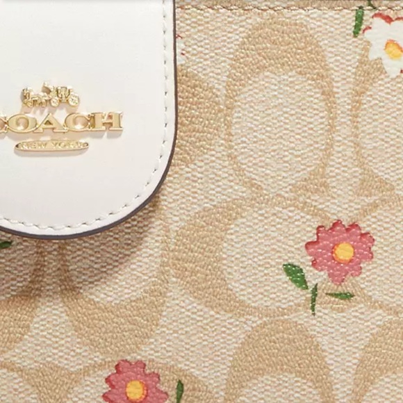 NWT Coach Floral signature Wallet - Picture 5 of 11